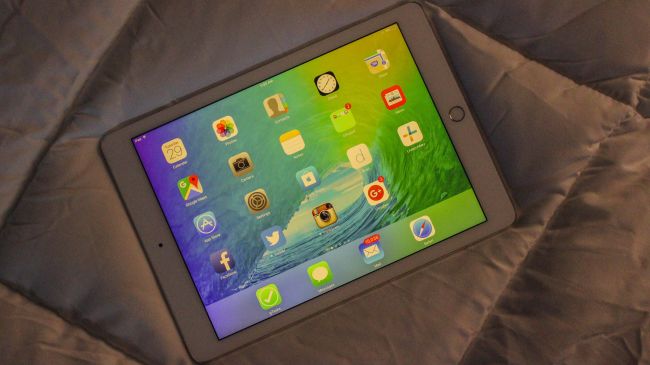 iOS 9.3 的新功能 Night Shift 可以減少眼睛疲勞狀況（圖／Tech Radar）