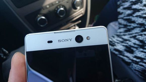 疑似 Xperia C6 的手機影像曝光(圖/百度貼吧)