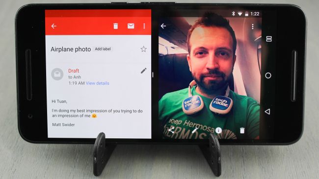 Android N 將畫面分割加入原生功能中(圖/Tech Radar)