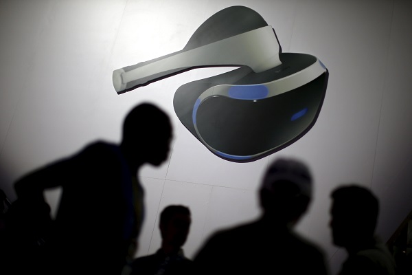 該報導指出,Sony 曝光的文件內,沒有一次提到 PlayStation VR 的字樣出現(圖/路透社)