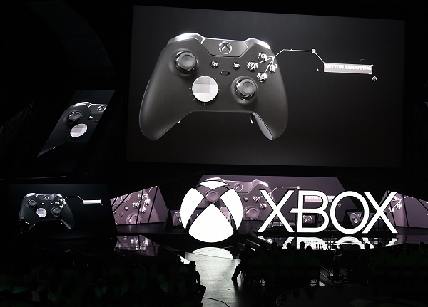 Xbox One 的銷售狀況落後 PlayStation 4 相當多(圖/法新社)
