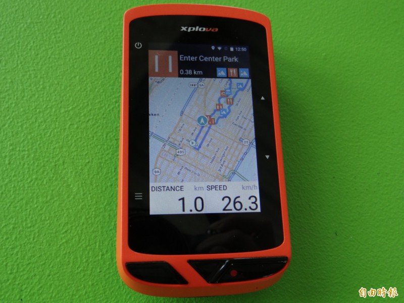 Xplova X5 可以利用心跳數值，作為啟動攝影的條件（圖／記者吳佩樺拍攝）