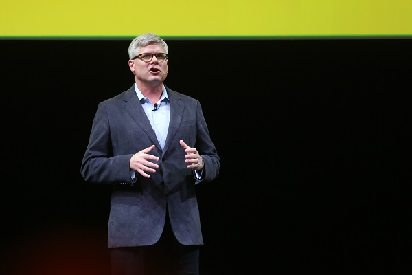 Qualcomm 執行長 Steve Mollenkopf 表示「大客戶」把大量訂單轉走(圖/彭博社)