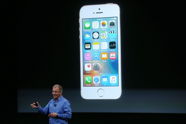 分析認為,最近的 Apple 新機對消費者的吸引力不夠(圖/法新社)
