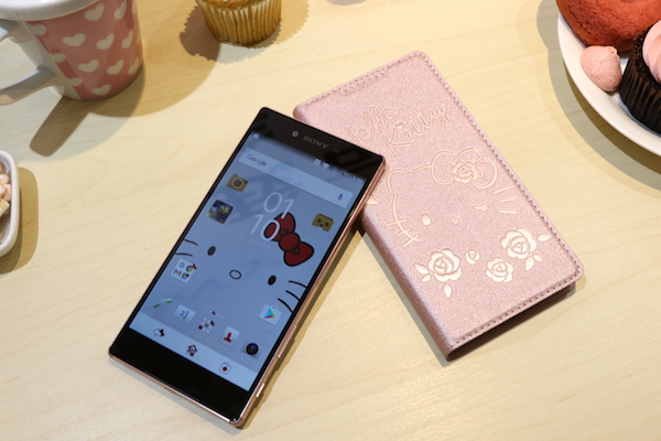 這次 Sony 還針對粉色推出的特別配件