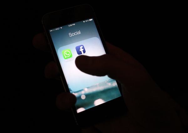 Facebook 雖然在全球各地擁有 160 億名用戶,但卻已經不是大家唯一的社群選擇(圖片來源/美聯)