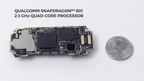 核心採用高通 S801 處理器（擷取自 Hover Camera  官方影片）