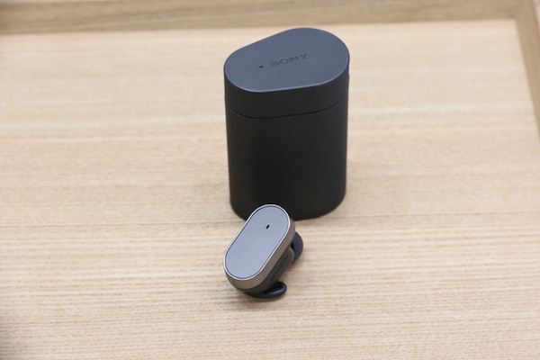 即將在第三季初在台上市的 Xperia Ear 智慧耳機