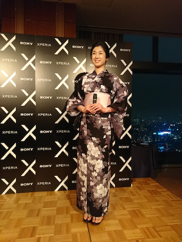 Xperia X Performance 實拍室內人物