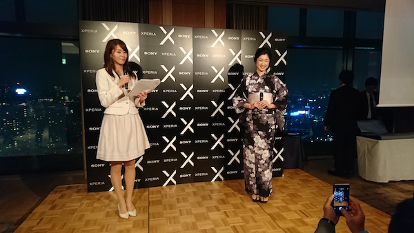 Xperia X Performance 室內人物實拍照 2