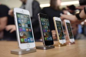 Apple 的難題!iPhone SE 銷量太強勢 反而害慘了「它」? Apple 的難題!iPhone SE 銷量太強勢 反而害慘了「它」?