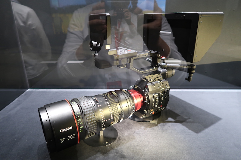 可以拍攝 8K 解析度畫面的 CINEMA EOS SYSTEM 8K 攝影機