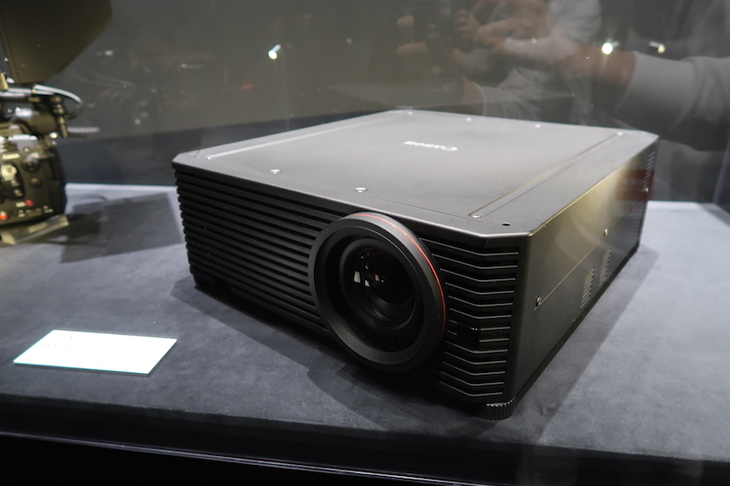 可投放 4K 畫面的 4K500ST 4K 投影機