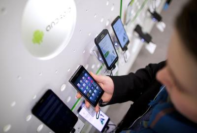 待機最久機種是它? 2016 上半年手機續航力排行榜出爐! 待機最久機種是它? 2016 上半年手機續航力排行榜出爐!