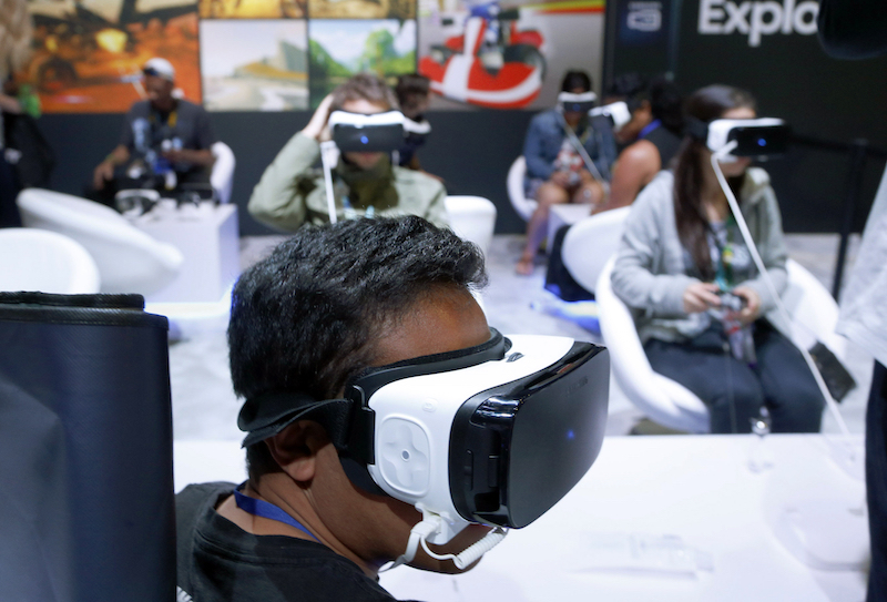 未來球迷可透過 VR 裝置,「虛擬」坐在球賽第一排觀戰!(圖片來源/美聯)