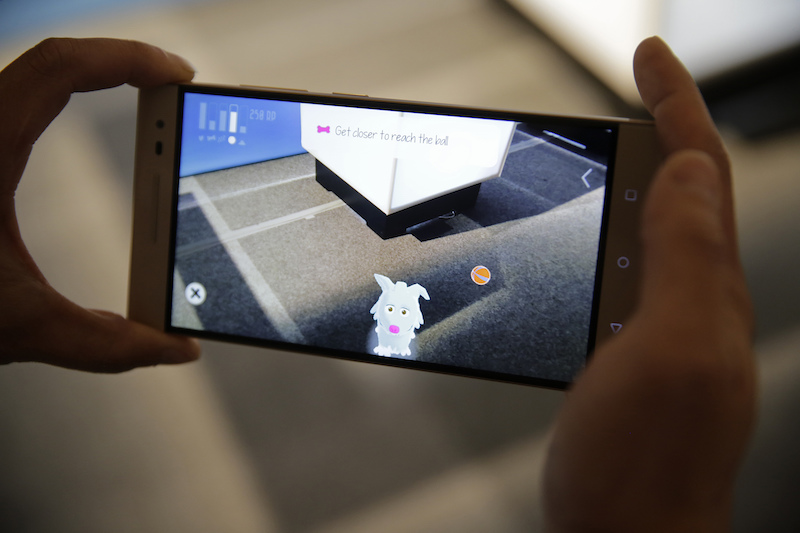 可以感知周遭環境搭配 3D 功能的 Project Tango 應用,也將是 Google 次世代手機重點功能(圖片來源/美聯)