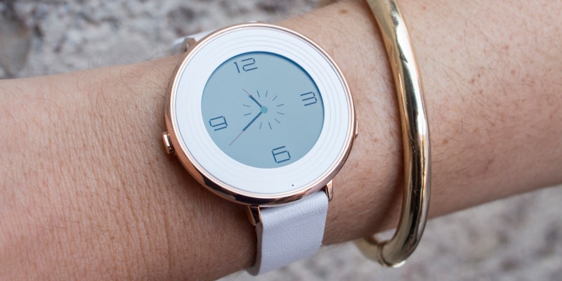 「劍魚」則是與 Pebble Time Round 智慧錶相近(圖片來源/gizmodo)