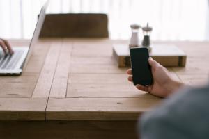 iPhone 面臨綁架威脅？資安專家：4000 萬組密碼可能洩漏！