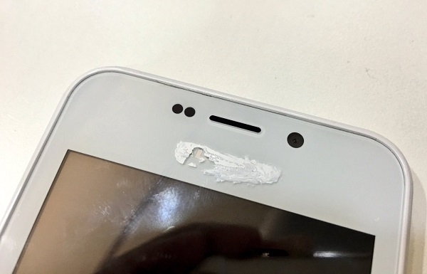 先前由於 Freedom 251 的原型機被發現是中國山寨機偽裝,導致買家抗議(圖/Vishal Mathur)
