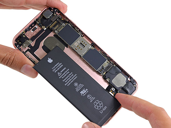 (圖片來源/擷取自 iFixit 網站)