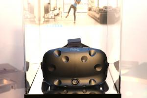 行動 VR 世代來了？HTC 在台與電信業者合作賣 Vive！
