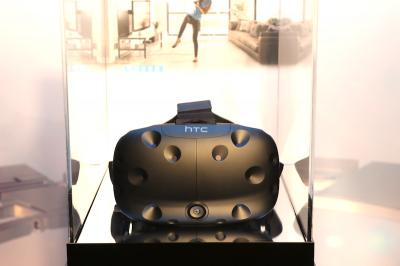 行動 VR 世代來了?HTC 在台與電信業者合作賣 Vive! 行動 VR 世代來了?HTC 在台與電信業者合作賣 Vive!