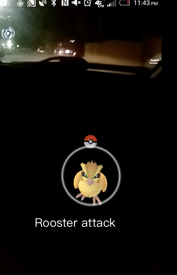 不要一邊開車一邊玩《Pokémon GO》啊!(圖片來源/擷取自 ScottTheOxytocinrobot 10 Youtube 影片)