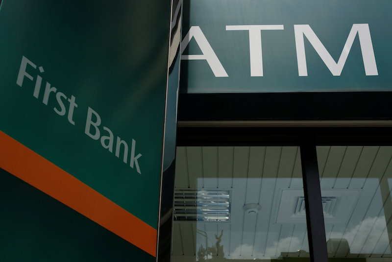 本週最大的資安事件莫過於本地銀行 ATM 自動櫃員機背入侵盜領超過 8000 萬元一案(圖片來源/路透)