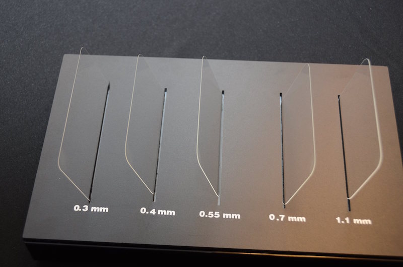 康寧可提供 5 種不同厚度的 Corning Gorilla Glass 5,最薄是 0.3 mm