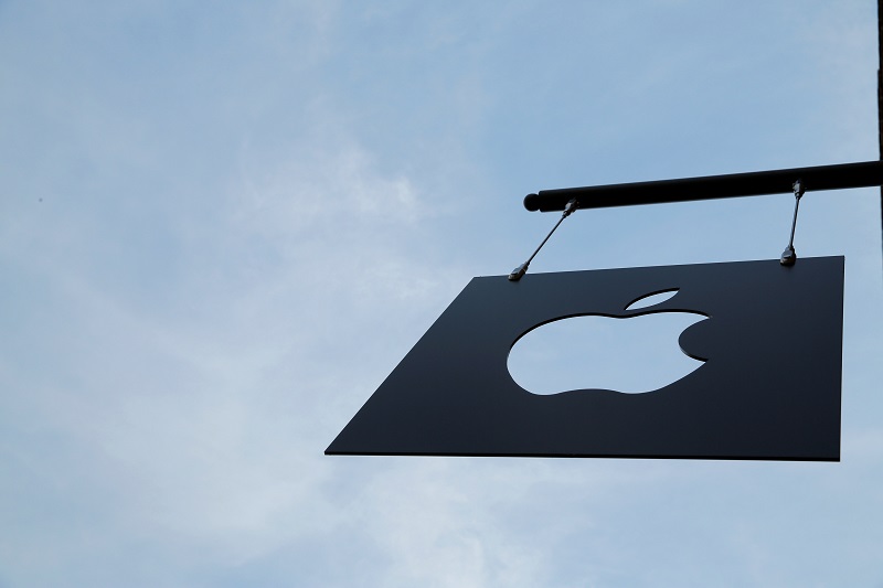 iPhone 在中國遭遇一大票當地品牌競爭,未來 Samsung 也將加強對中國市場的銷售力道,Apple 阻礙不斷增加(圖/路透社)