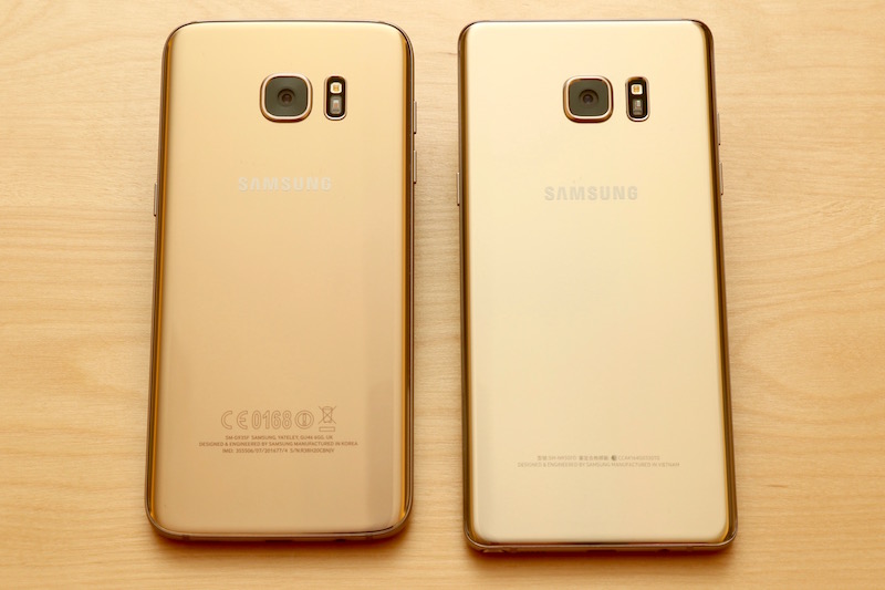 這次 Note 7 (右)在硬體規格、相機設定上幾乎都跟今年上半年的 S7 Edge(左)相同