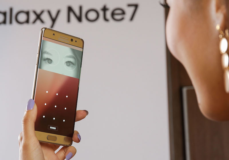 可掃瞄虹膜解鎖是這次 Note 7 首創的功能(圖片來源/台灣三星)