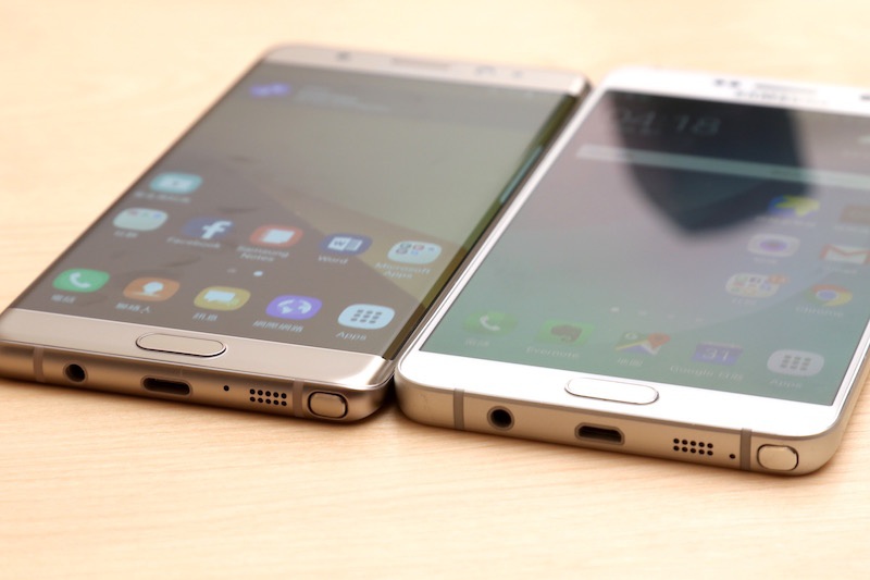 Galaxy Note 7 的設計很容易導致螢幕碰撞到地面(圖/記者陳宜豐拍攝)