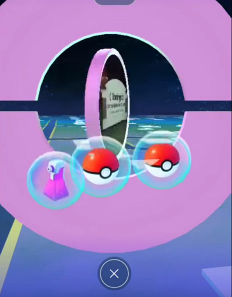 Poké Stops 道具可以一次全拿(圖/ 
Pokemon Go Review)
