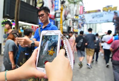 想一整天狂抓 Pokemon?這個手機配件絕對必要! 想一整天狂抓 Pokemon?這個手機配件絕對必要!