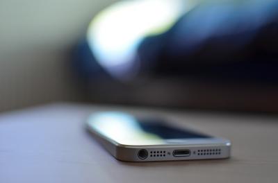 iPhone 抗摔程度大進化? 700 米高空滑落螢幕沒破! iPhone 抗摔程度大進化? 700 米高空滑落螢幕沒破!