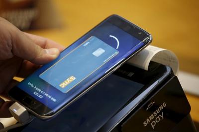 Samsung Pay 驚爆漏洞!駭客遠端就能偷信用卡資料! Samsung Pay 驚爆漏洞!駭客遠端就能偷信用卡資料!