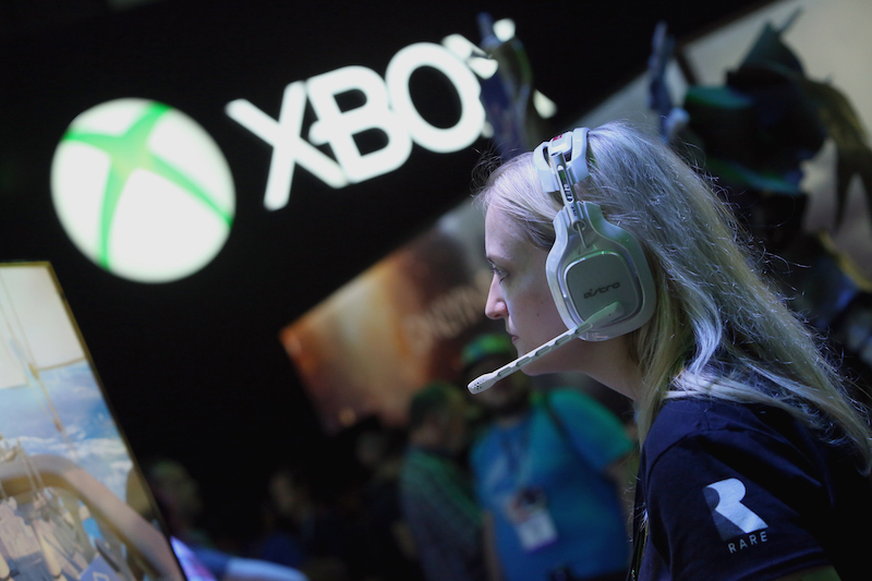 微軟在 E3 電玩展中宣布 Xbox One 遊戲機的降價消息(圖片來源/invision)
