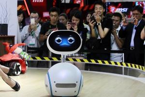 最高 CP 值機器人將登台?Asus 表示 Zenbo 年底前開賣! 最高 CP 值機器人將登台?Asus 表示 Zenbo 年底前開賣!