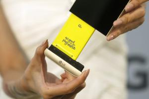 LG G5 災情爆發！可換電池設計竟成禍首？