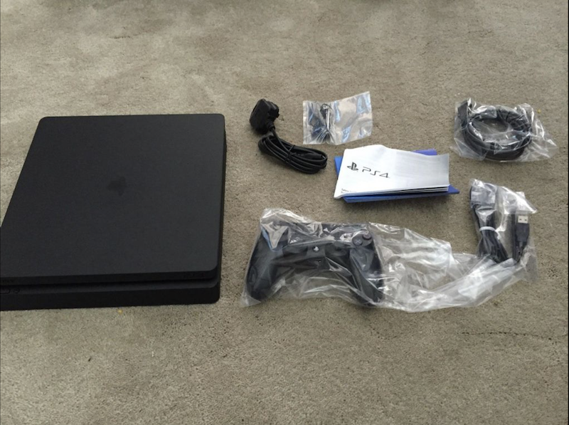 新款 PlayStation 開箱內容物(圖片來源/擷取自 The Verge 網站)