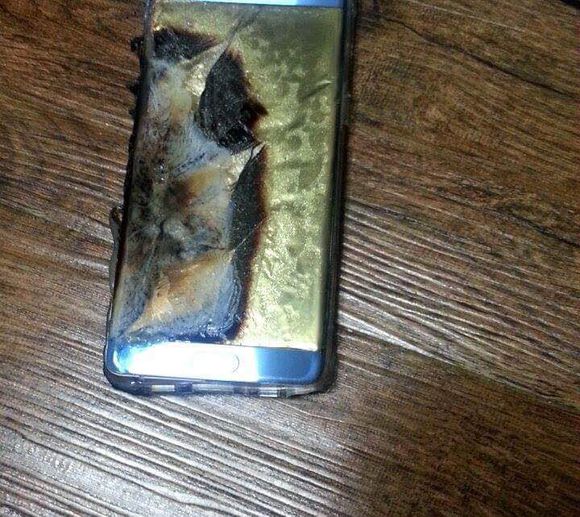 Galaxy Note 7 充電爆炸後手機影像(圖/百度貼吧)