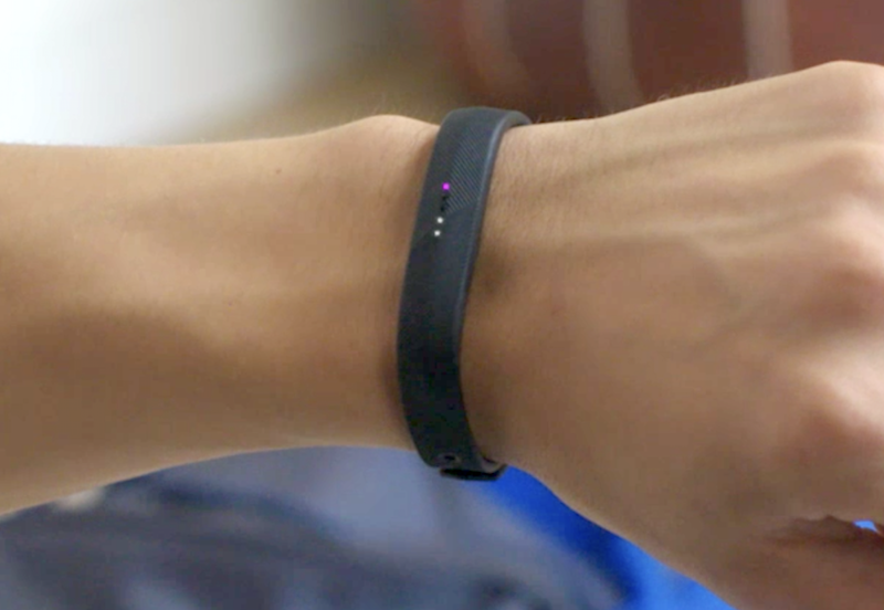 Fitbit 這次也在台灣推出最新的 Fitbit Flex 2  手環(圖片來源/擷取自 Fitbit台灣官網)