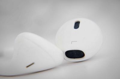 Apple 真的要推出 iPhone 7 無線耳機?正式名稱曝光! Apple 真的要推出 iPhone 7 無線耳機?正式名稱曝光!