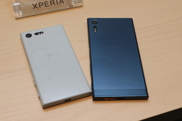 圖左為 Xperia X Compact（圖／記者陳宜豐攝）