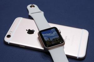 電量提升、內部設計大改?Apple Watch 2 諜照疑曝光! 電量提升、內部設計大改?Apple Watch 2 諜照疑曝光!