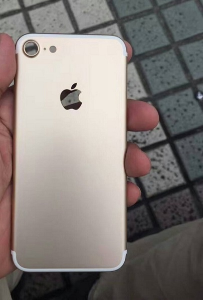 iPhone 7 可望改善天線設計（圖片來源／擷自Steve Hemmerstoffer Twitter）