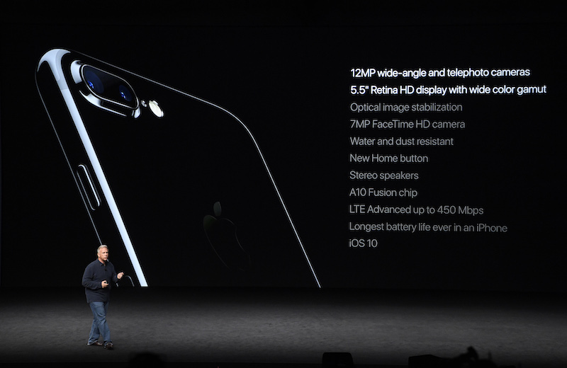 iPhone 7 這次在相機上有很大的功能進展(圖片來源/彭博)