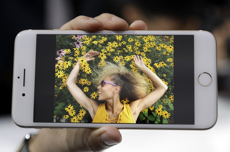 iPhone 7 也主打立體聲雙喇叭(圖/美聯社)