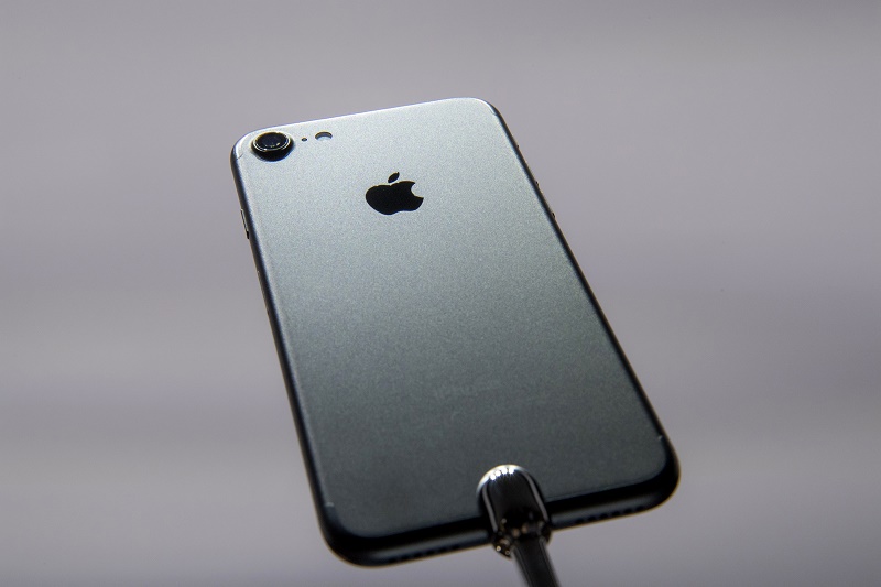 iPhone 7 系列採用了 4 核心的 A10 Fushion 處理器（圖／彭博社）